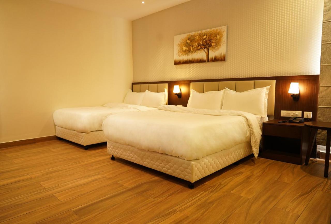 Hotel D Dev Vijayawada Exterior photo