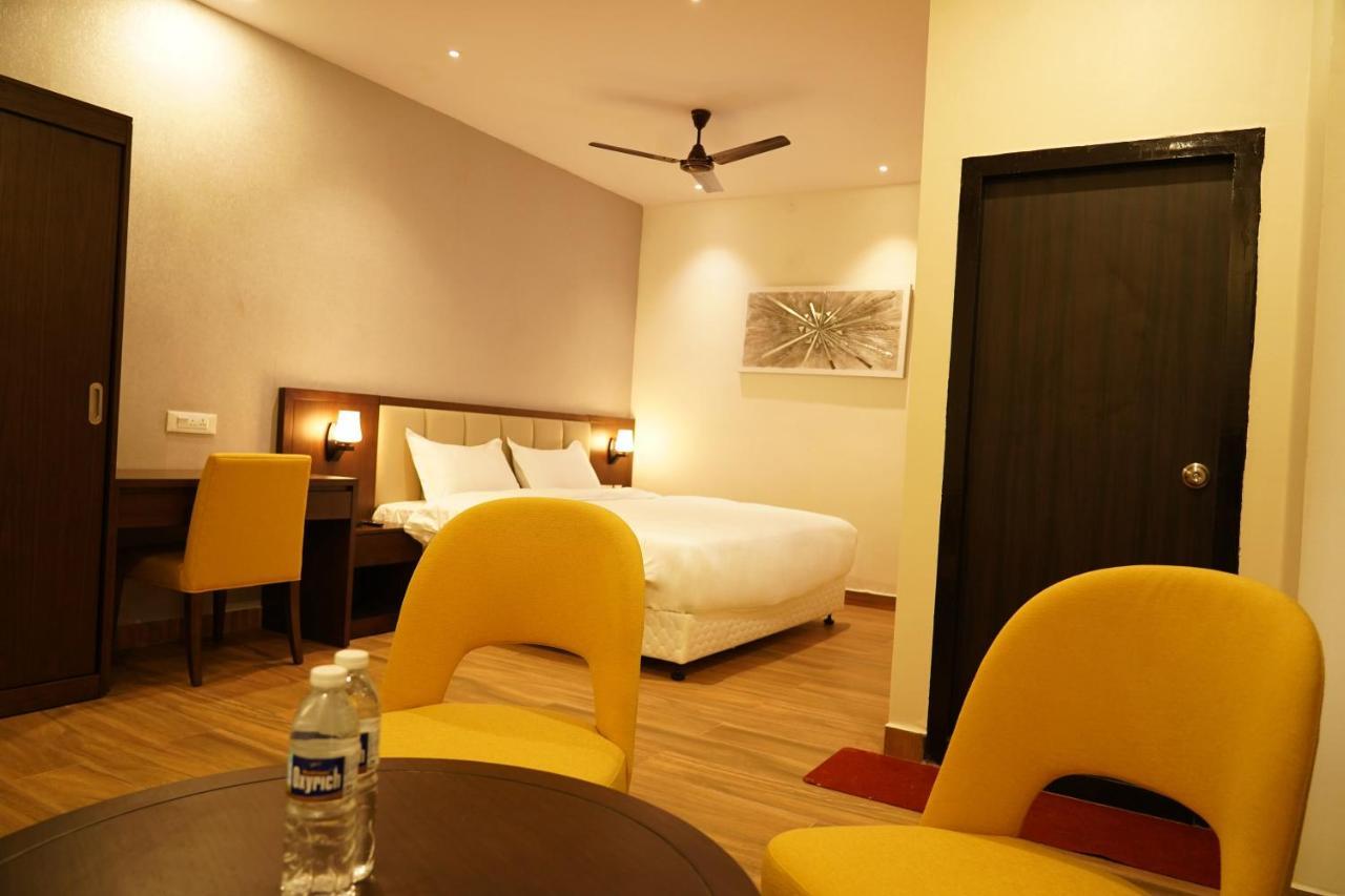 Hotel D Dev Vijayawada Exterior photo