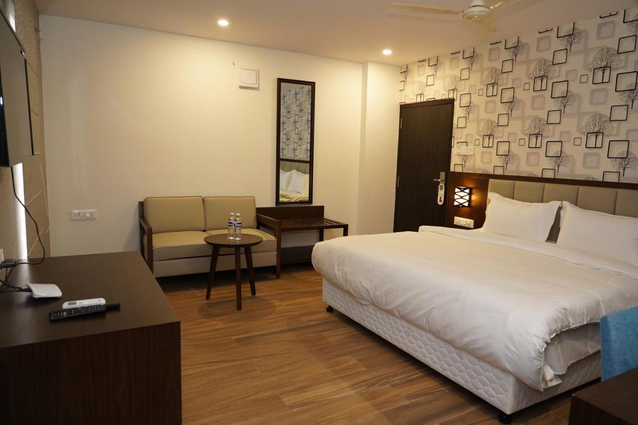 Hotel D Dev Vijayawada Exterior photo